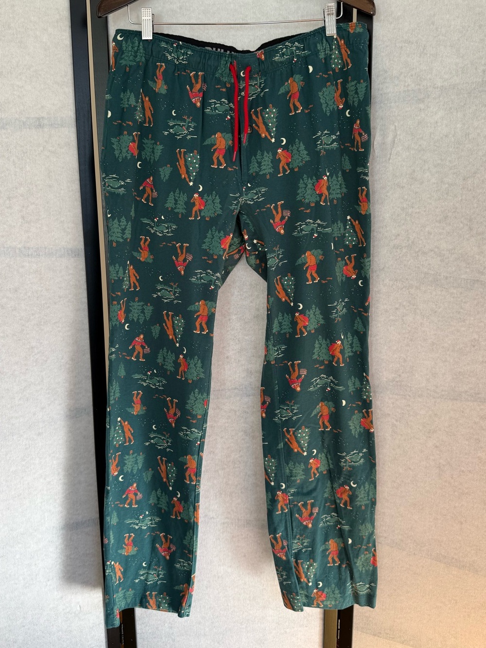 Duluth Trading Men’s L Sasquatch Holiday Pajama Pants Bigfoot 100% Cotton